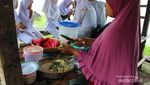 Mudik ke Cirebon, Coba Kuliner Lotek Bongko di Setu Patok