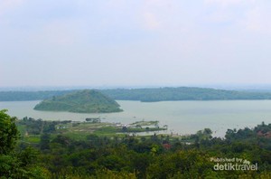 Mudik ke Cirebon, Coba Kuliner Lotek Bongko di Setu Patok
