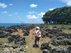 Mudik ke Madura, Ini Pantai Kahuripan yang Perawan