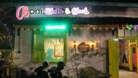 Bagian depan cafe yang eyecatching