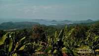 Bisa melihat pulau-pulau kecil