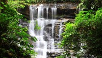 Curug Country dari sisi kiri