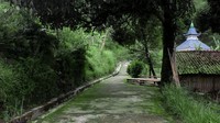 Jalan di desa Girpasang