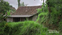 Rumah penduduk desa Girpasang