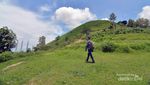 Mungkin Ini Kembaran Bukit Belakang Sekolah Nobita