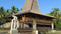 Kediaman Romo Robert, persis di depan Museum