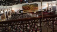 Pemandangan dari lantai atas , pada saat -saat tertentu kita bisa melihat pekerja yang tengah beraktifitas di pabrik.