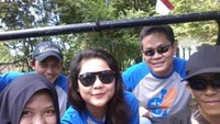 Tim Borobudur bersama Pak Budi moncong, pemandu Lava Tour