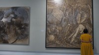 Lukisan Melancolia I karya Eddy Susanto terdiri atas rangkaian aksara jawa