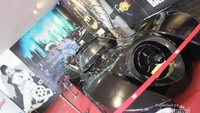 Replika mobil untuk syuting Film Batman juga ada di sini