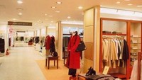 Beberapa etalase dengan perancang busana kelas dunia(shoppingincn.com)