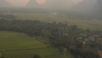Menjelang sunset adalah saat yang pas untuk naik balon udara