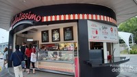 Kedai es krim gelato di dekat pintu masuk Singapore Flyer