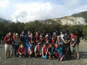 Naik Gunung Papandayan, Tidak Akan Menyesal!