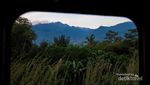 Naik Kereta Yogyakarta-Bandung, Pemandangannya Dahsyat!