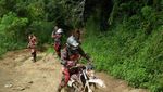 Naik Motor Trail Menjelajahi Karawang, Seru!