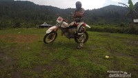Menikmati alam Desa Cisadon dan kenikmatan kopi luwak alami dengan menggunakan motor trail