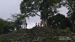 Naik Motor Tua ke Gunung Padang, Seru!