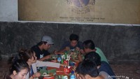 Paling asyik makan ini beramai-ramai