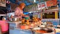 Menunya sangat menggoda selera, siap memanjakan sahabat traveler:)
