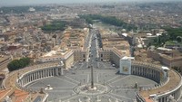 St Peters Square dilihat dari cupola