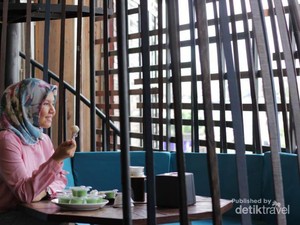 Ngabuburit di Palembang, Buka Puasa di Kapal Selam