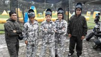 Narsis dulu sebelum bermain.