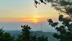 Ngabuburit Sambil Hiking, ke Nglanggeran Saja