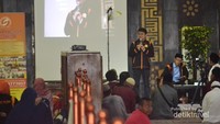 Ngabuburit sambil mendengarkan kajian agama