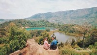 Spot Batu Pandang. Melihat Dieng dari atas