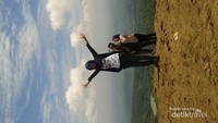 Narsis di Puncak Gunung Gede Nglanggeran