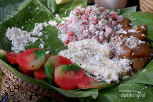 Nikmati Nostalgia Hidup di Desa nan Syahdu di Pasar Tradisional Slumpring