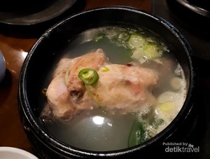 Nikmatnya Sup Ayam Ginseng Khas Korea