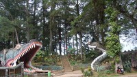 Patung naga di Bukit Cinta (dok. detikTravel)