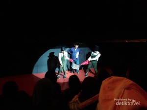 Nonton Bareng Sirkus yang Heboh di Trans Studio Bandung