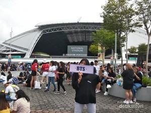 Nonton Konser BTS Sekaligus Jalan-jalan di Singapura