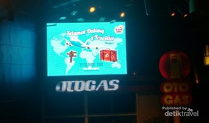 Nonton Langsung Aksi Berbahaya di Trans Studio Bandung