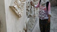 Relief yang ada di Gapura Hageng