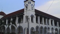 Salah satu bangunan kuno di sudut Kota Lama Semarang
