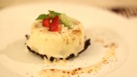 Oenbijkoek Puding, makanan lezat di Indische Koffie