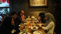 Makan malam di RM. Mak Beng