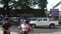 Mencari Money Changer di Vientiane