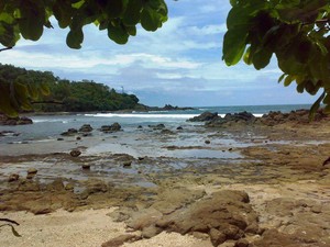 Nyaris Tak Berpasir, Pantai Perawan Ini Tetap Mempesona