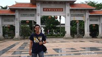 Lokasinya di Taman Budaya Tionghoa, TMII