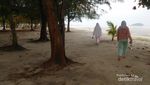 Nyore di Pantai Tanjung Pendam Belitung