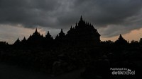 Potret senja di Plaosan