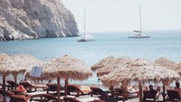 Black Sand Beach, pantai paling terkenal di Santorini