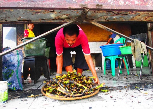 Oleh oleh Lezat dari Serang  Otak otak Ibu Entin 