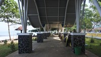 Gazebo di Pinggir Pantai Citepus