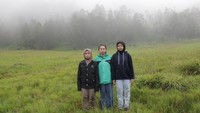 Mirip kota Forks tempat tinggal klan Cullen di film Twilight ya.